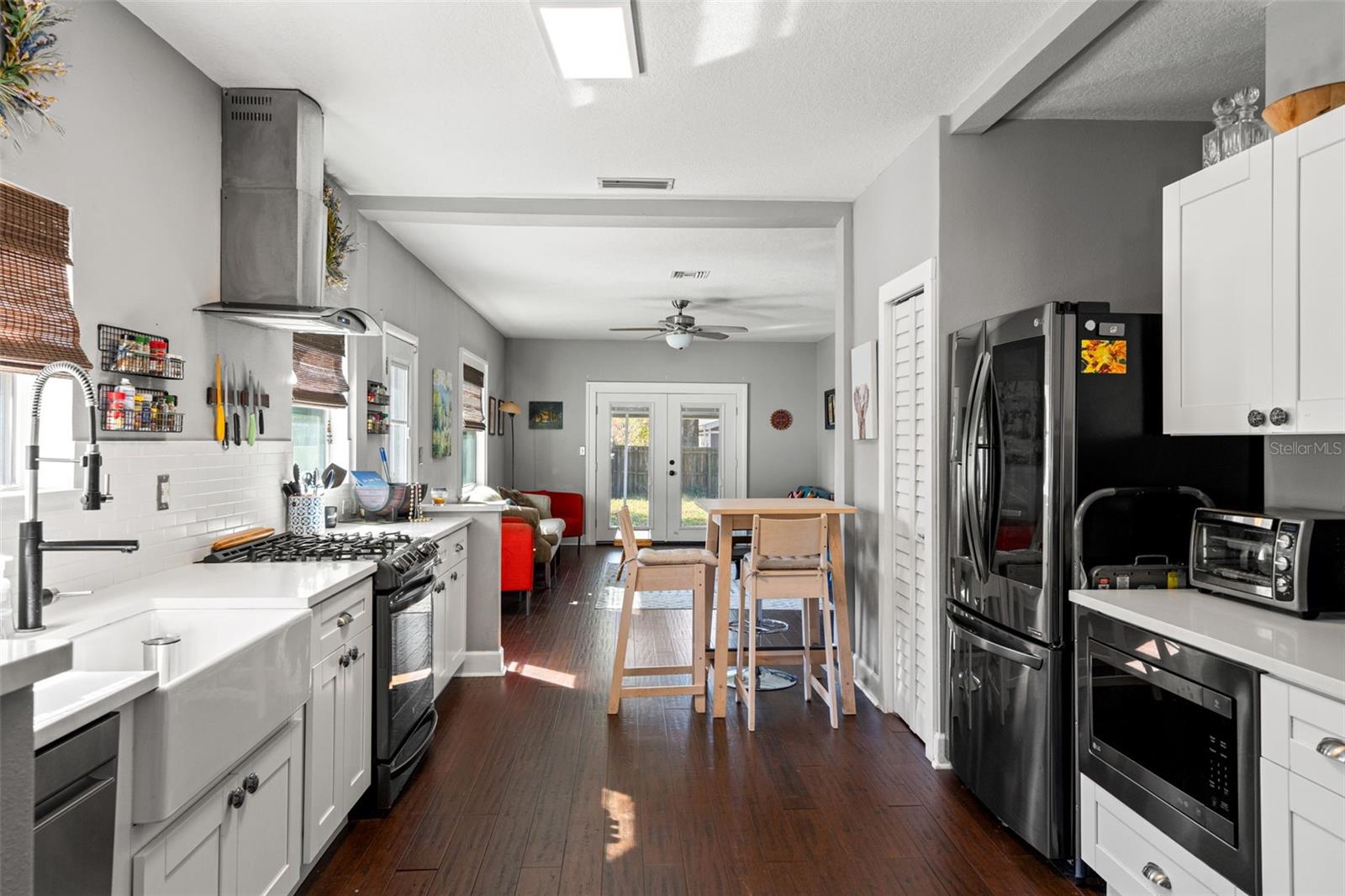 Image 15 of 43 For 905 Hanna Avenue