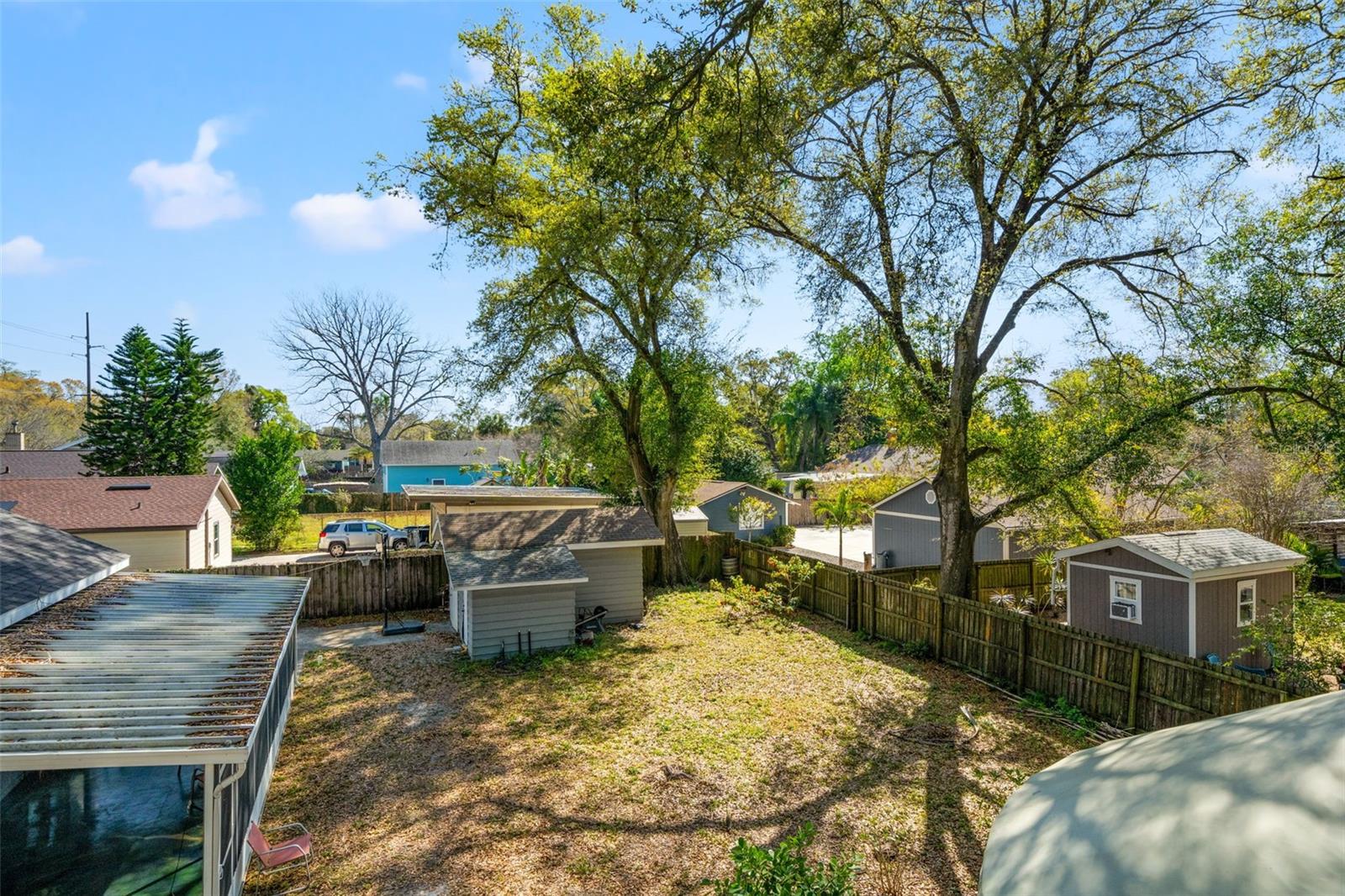 Image 37 of 43 For 905 Hanna Avenue