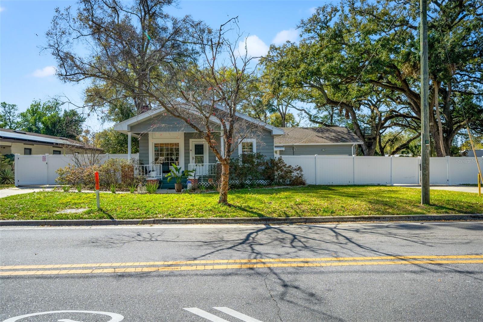 Image 42 of 43 For 905 Hanna Avenue