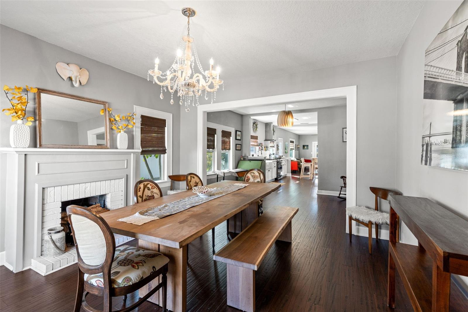 Image 5 of 43 For 905 Hanna Avenue