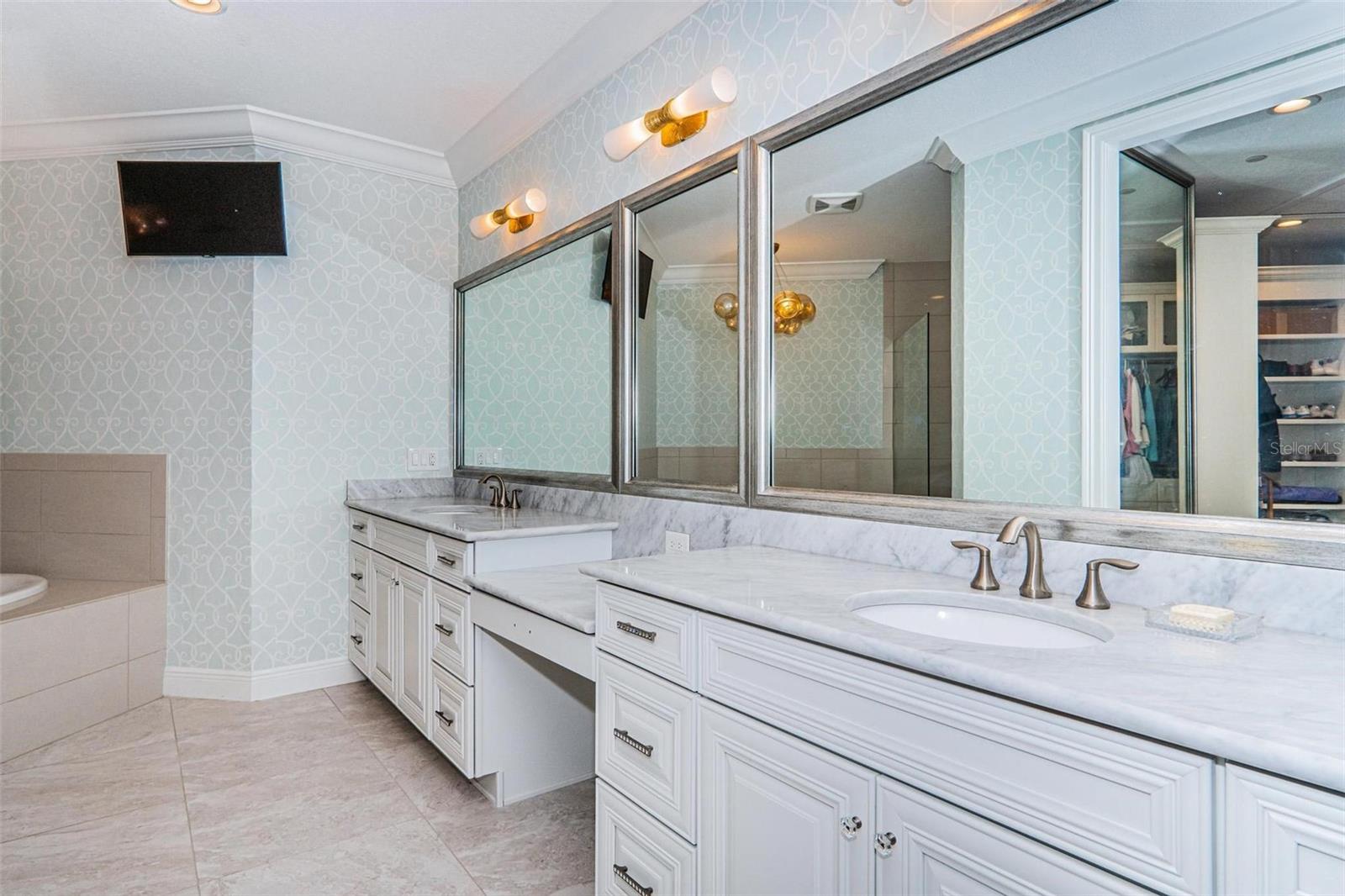 Image 24 of 55 For 5727 Yeats Manor Drive 402