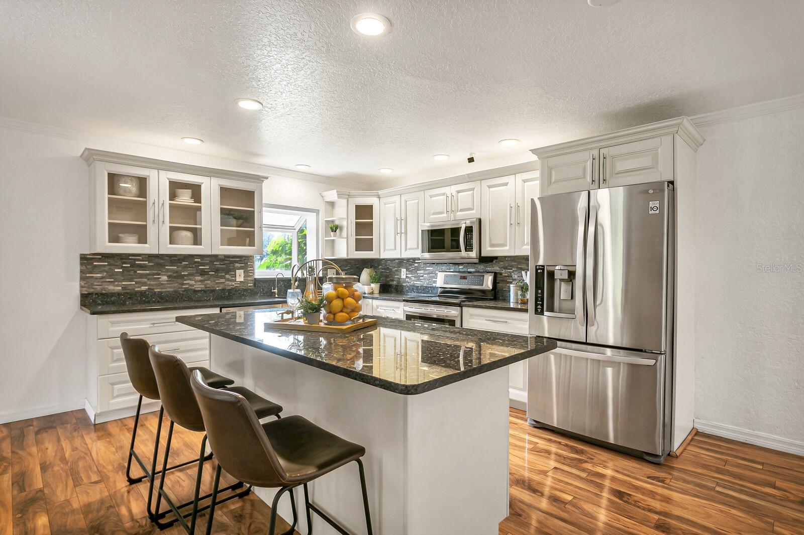 Image 12 of 31 For 9342 Tradewinds Avenue