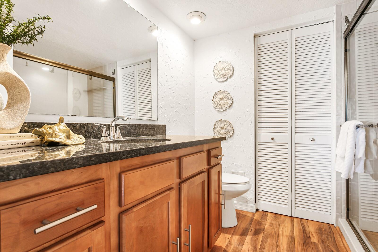 Image 13 of 31 For 9342 Tradewinds Avenue