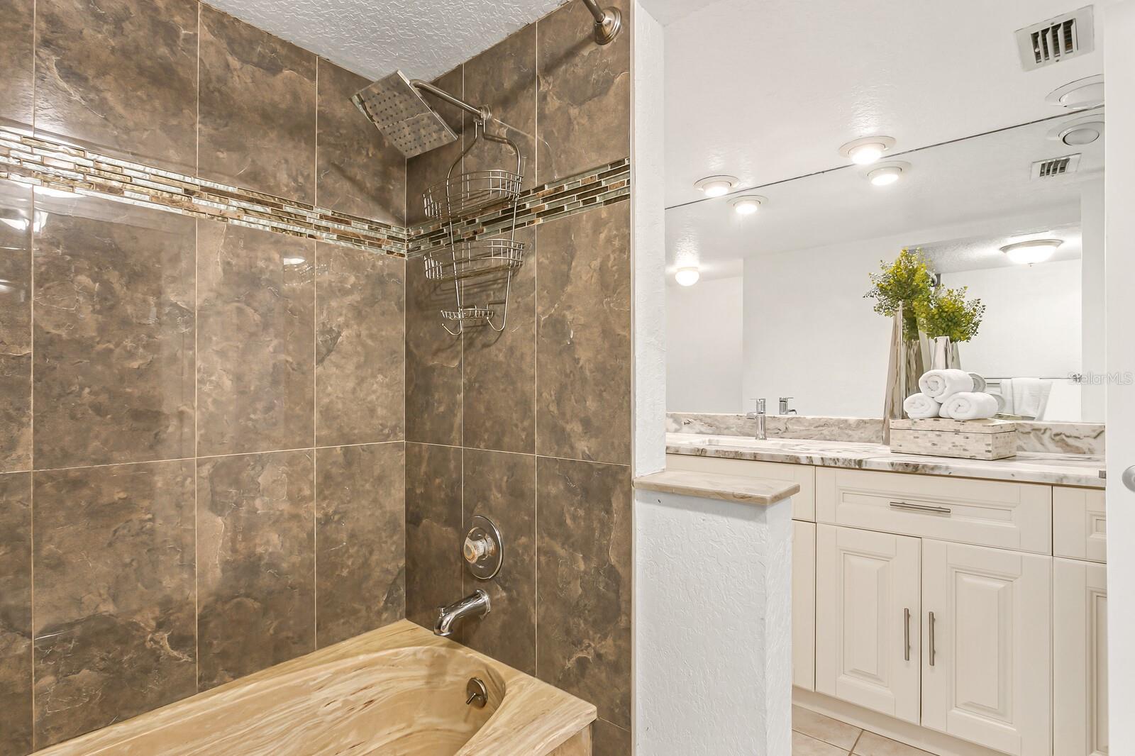 Image 17 of 31 For 9342 Tradewinds Avenue