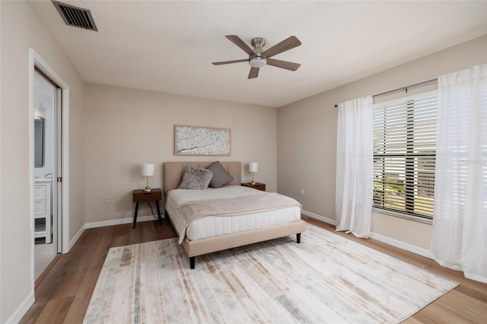 Image 15 of 34 For 2480 Pelican Court 103r