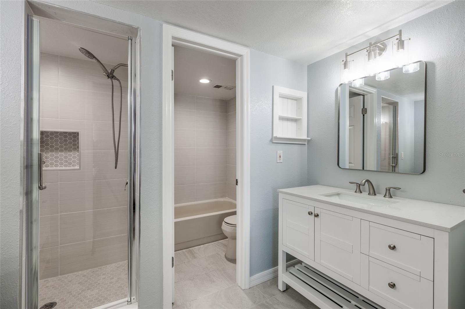 Image 17 of 34 For 2480 Pelican Court 103r