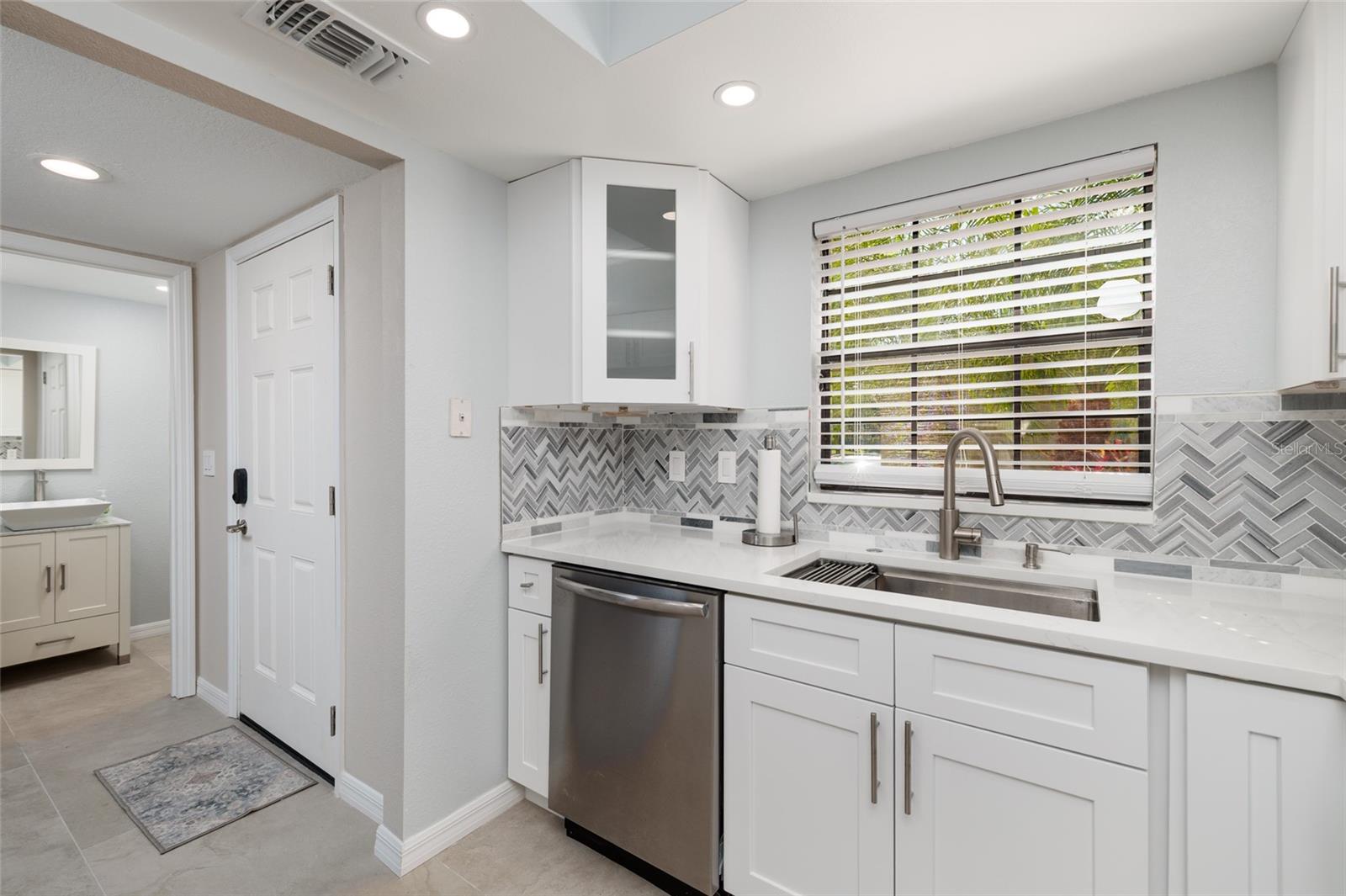 Image 8 of 34 For 2480 Pelican Court 103r