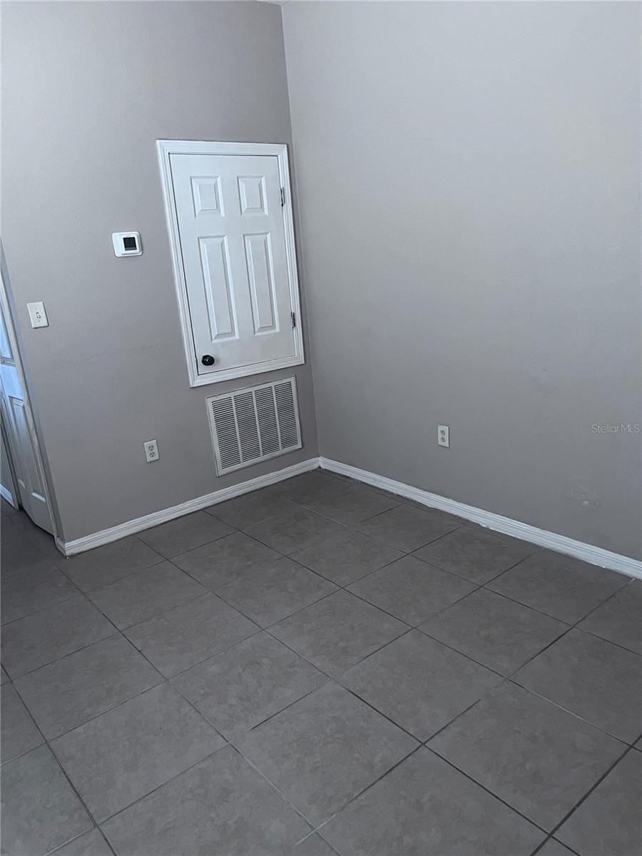 Image 13 of 33 For 3459 Parkridge Cir  103