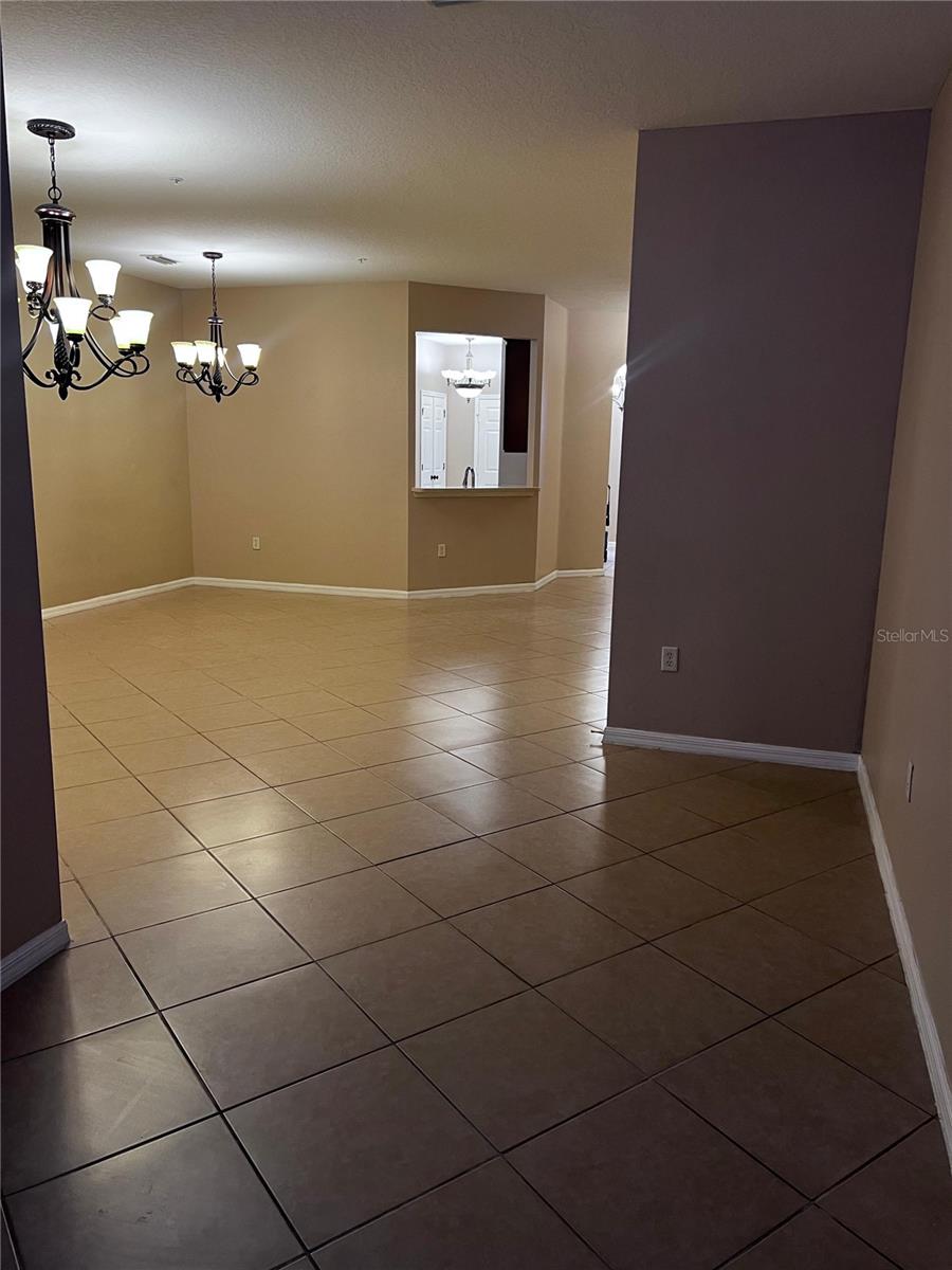 Image 21 of 33 For 3459 Parkridge Cir  103
