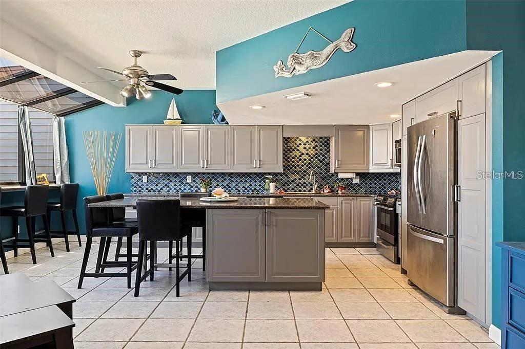 Image 6 of 16 For 557 Pinellas Bayway  222