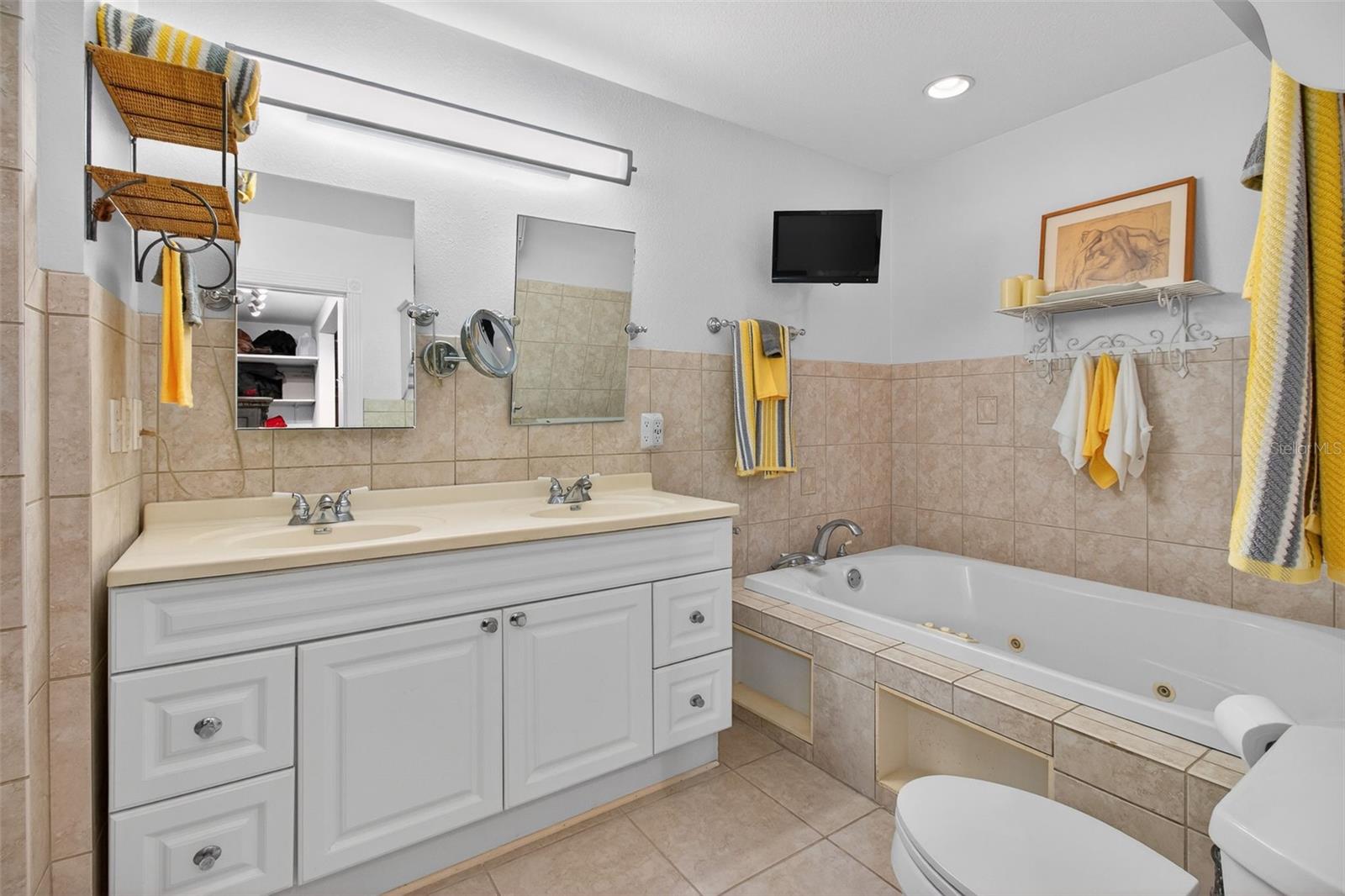 Image 20 of 51 For 4728 13th Avenue N