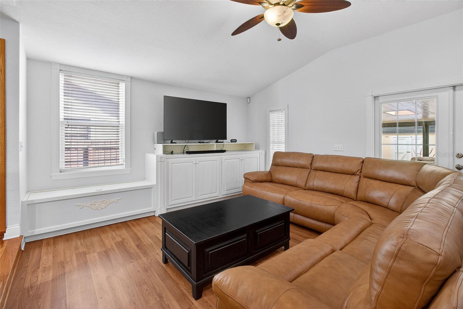 Image 24 of 51 For 4728 13th Avenue N