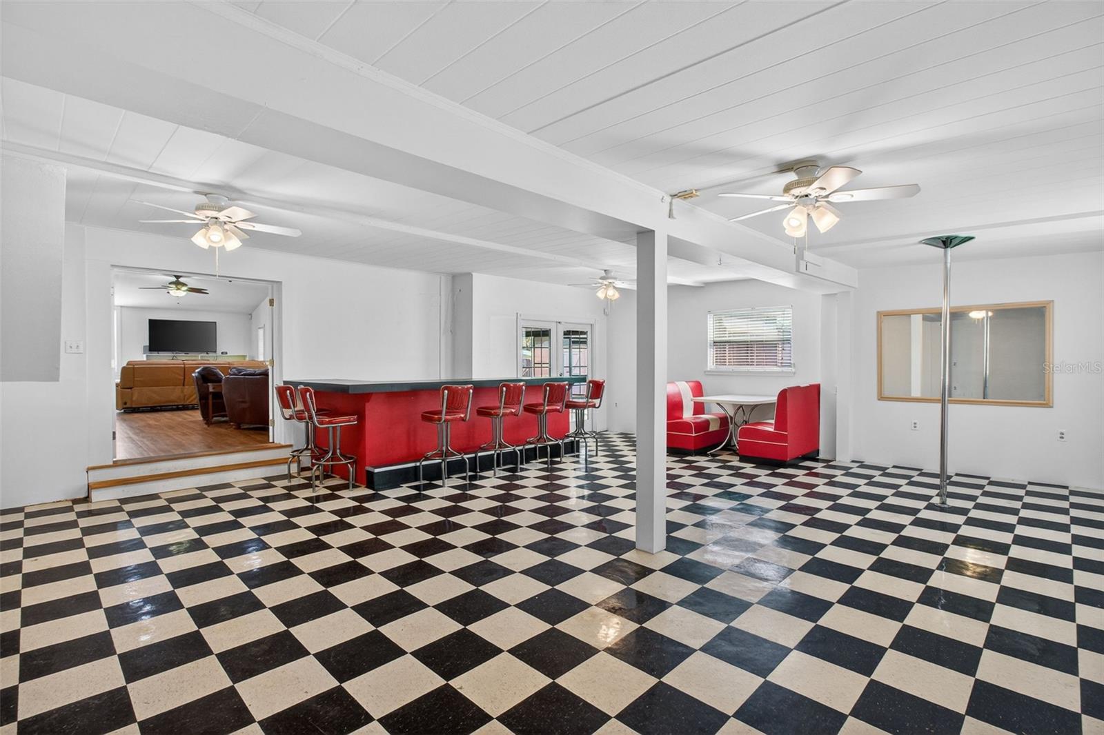 Image 28 of 51 For 4728 13th Avenue N