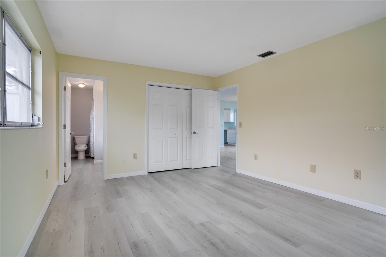 Image 15 of 35 For 216 Fair Winds Drive 216