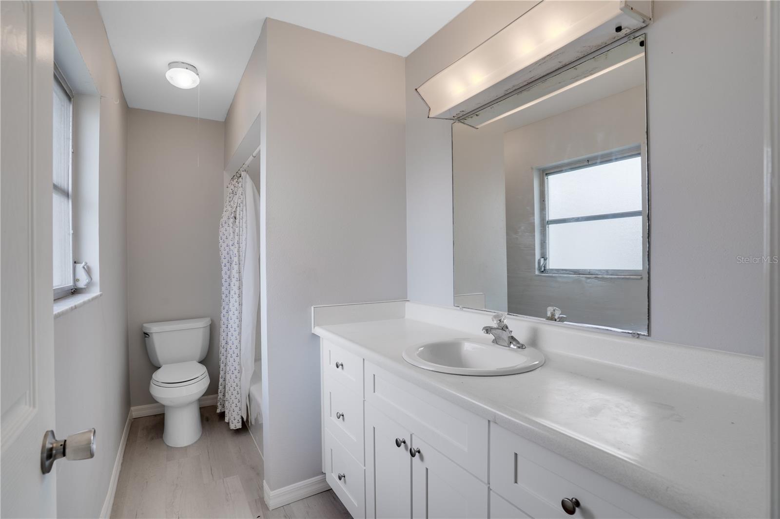 Image 16 of 35 For 216 Fair Winds Drive 216