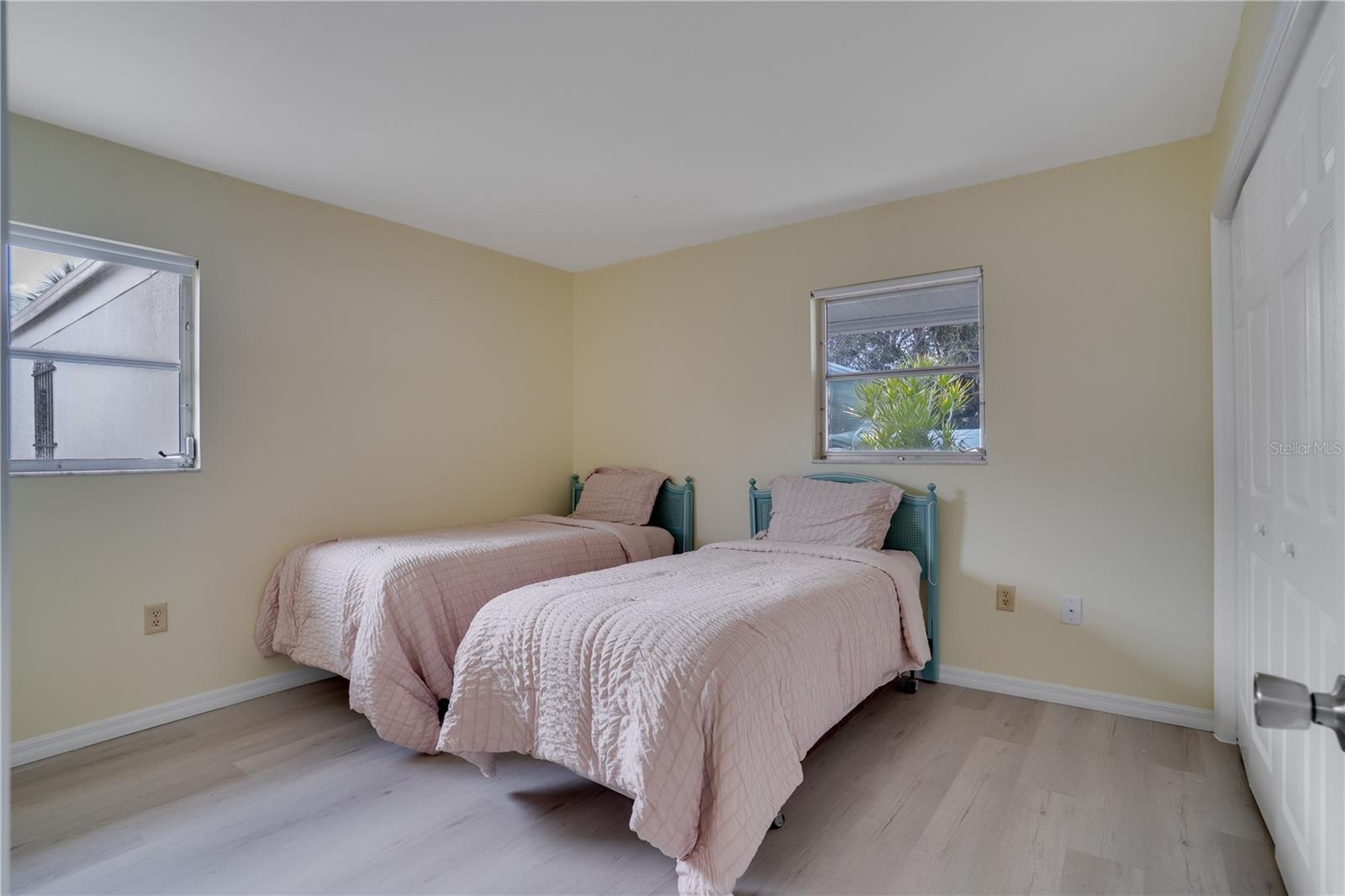 Image 18 of 35 For 216 Fair Winds Drive 216