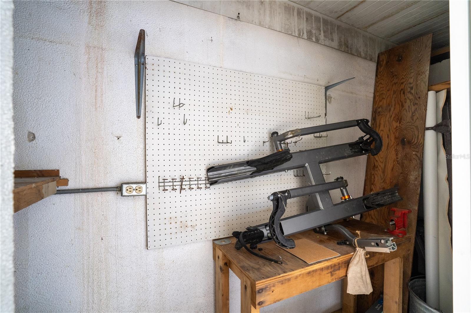 Image 23 of 35 For 216 Fair Winds Drive 216