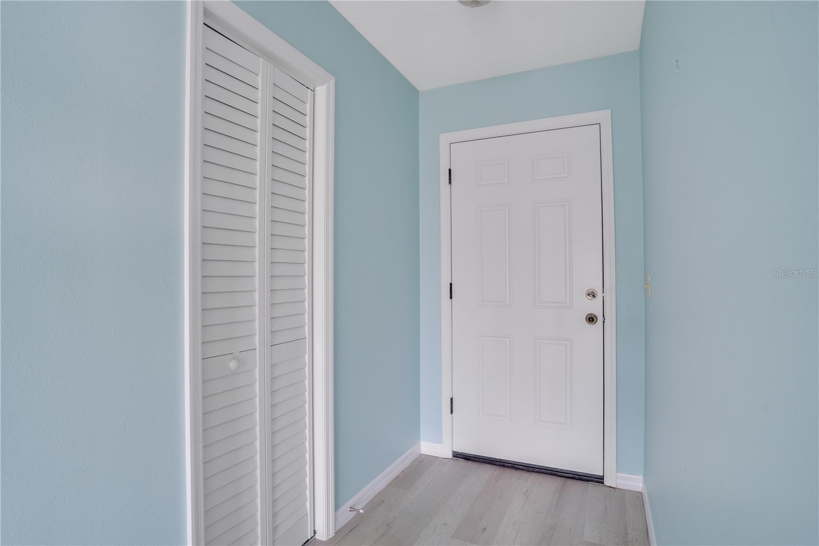 Image 3 of 35 For 216 Fair Winds Drive 216