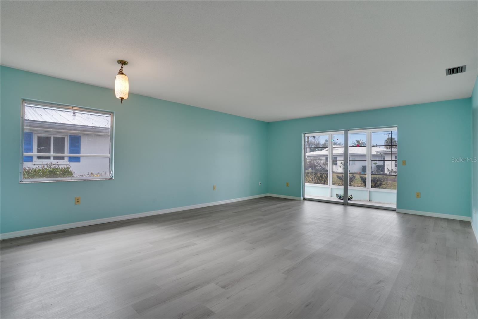 Image 5 of 35 For 216 Fair Winds Drive 216