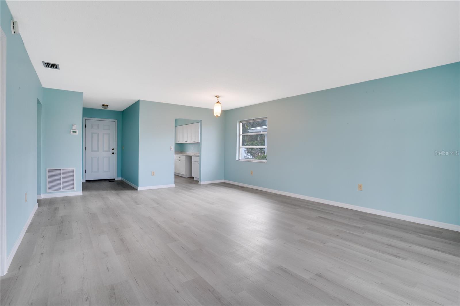 Image 8 of 35 For 216 Fair Winds Drive 216