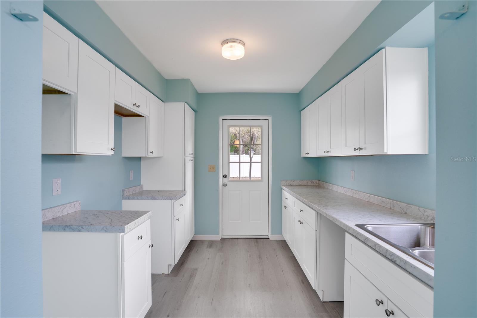 Image 9 of 35 For 216 Fair Winds Drive 216