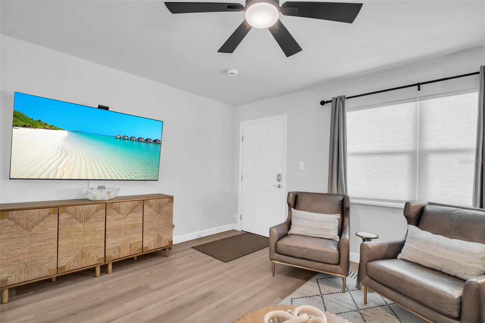 Image 7 of 34 For 9715 Harrell Avenue 9