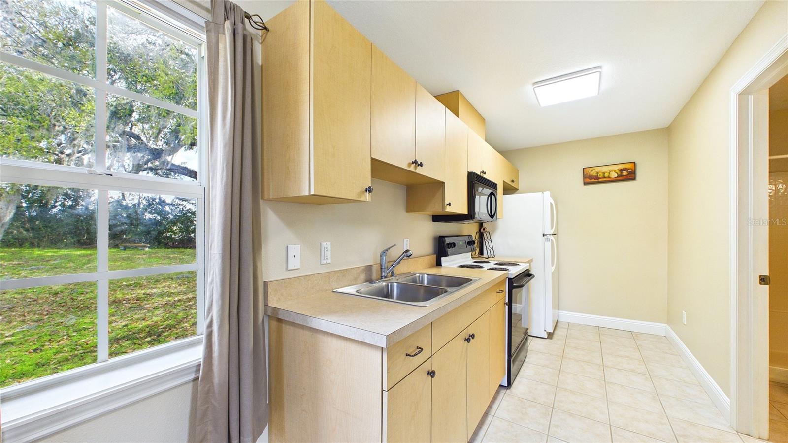 Image 9 of 15 For 12908 Star Country Lane B