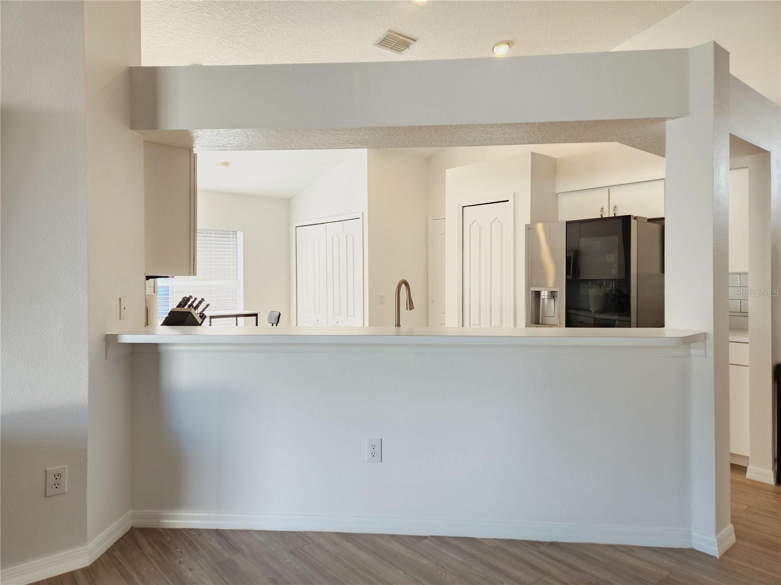 Listing photo id 17 for 1426 Appleton Place