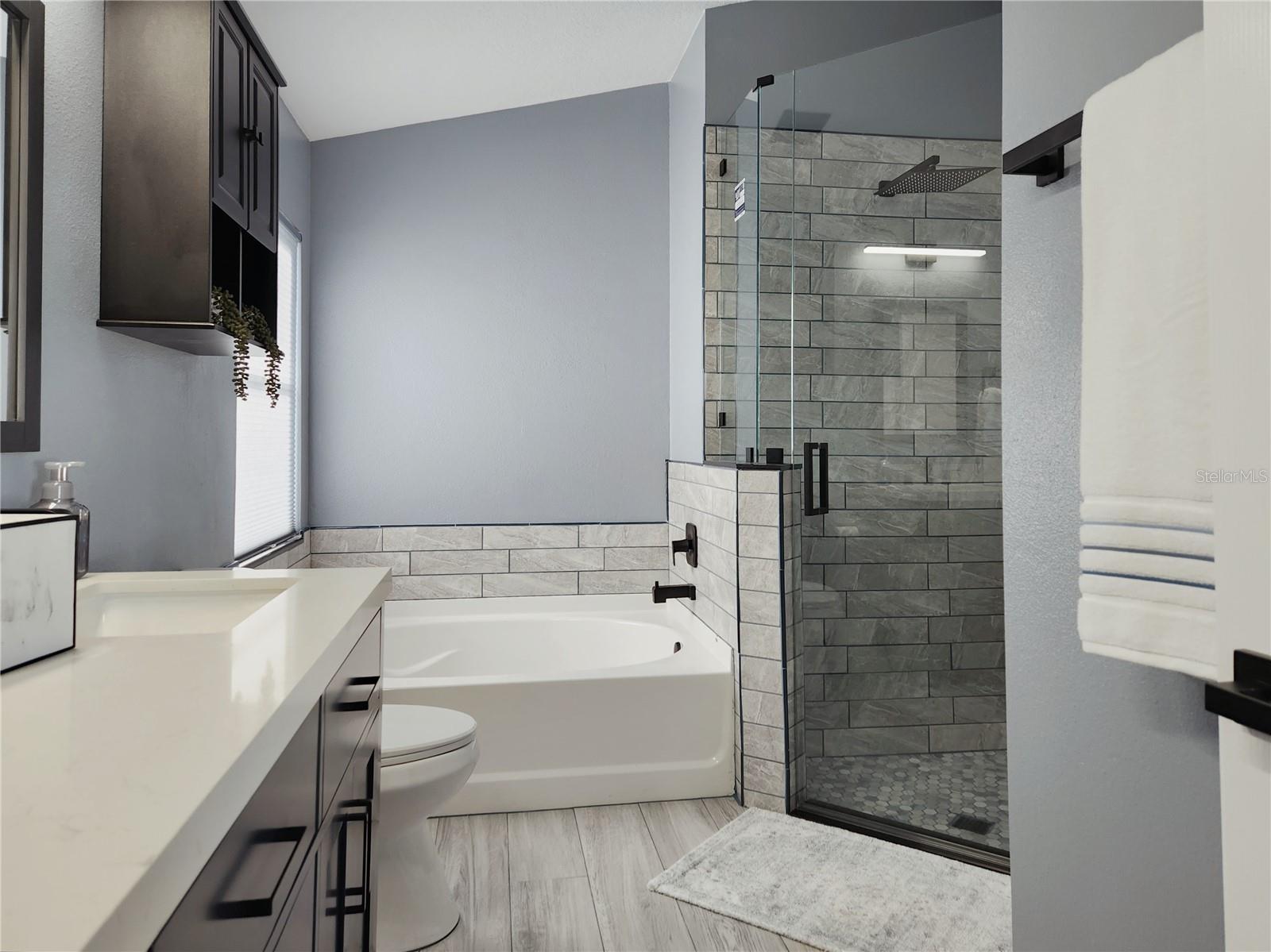 Listing photo id 21 for 1426 Appleton Place