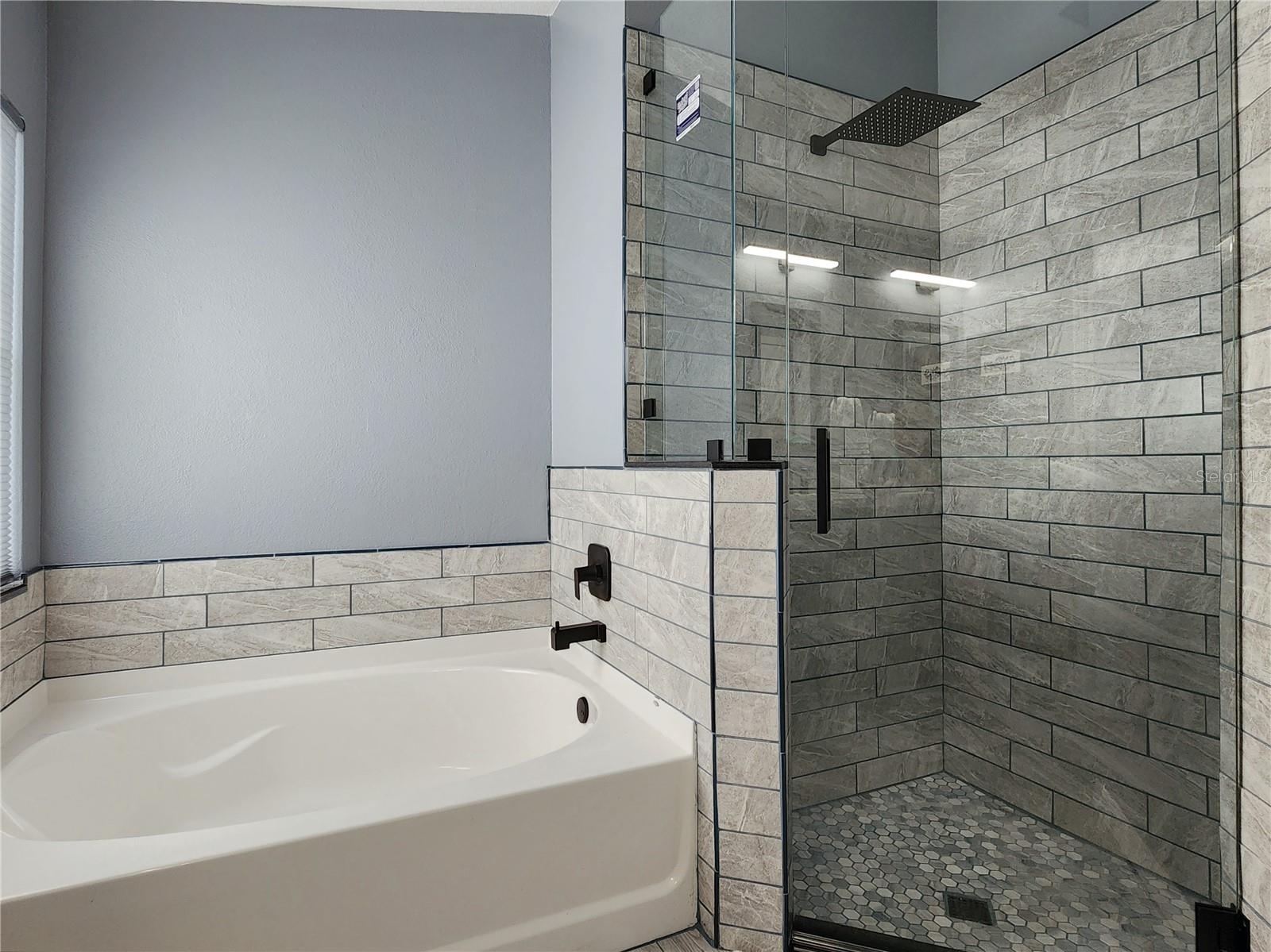 Listing photo id 22 for 1426 Appleton Place