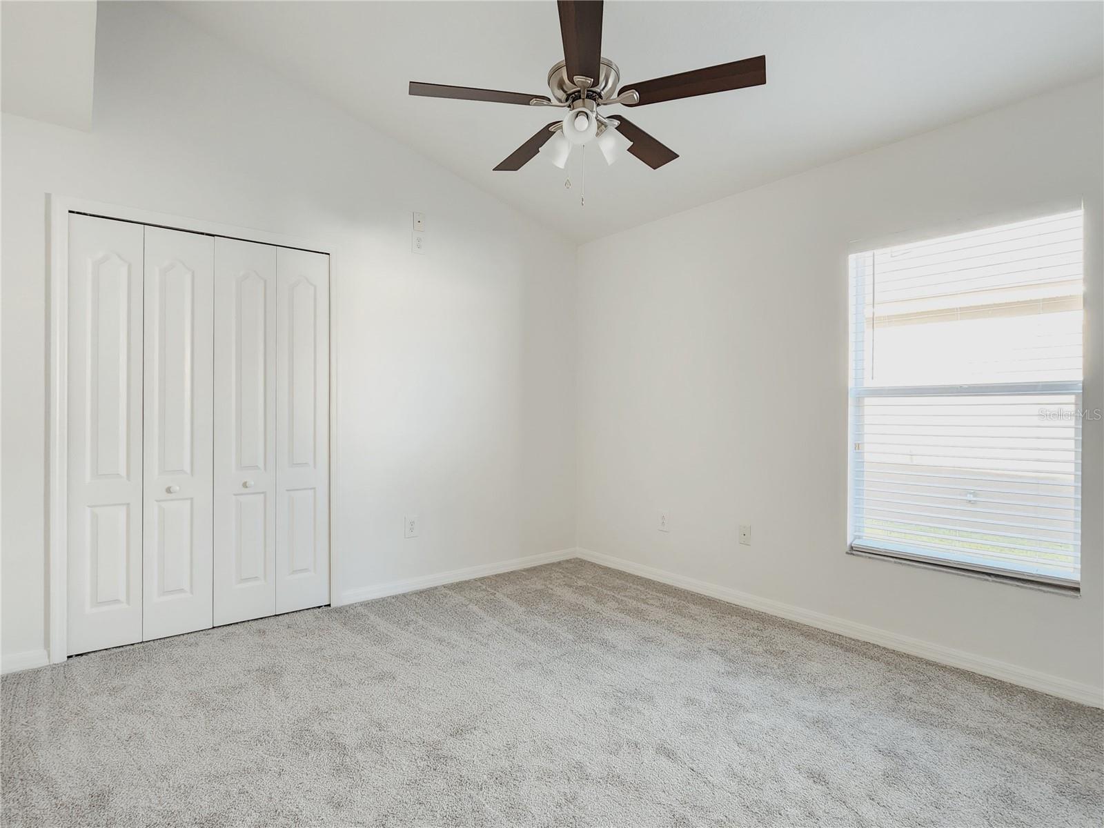 Listing photo id 26 for 1426 Appleton Place