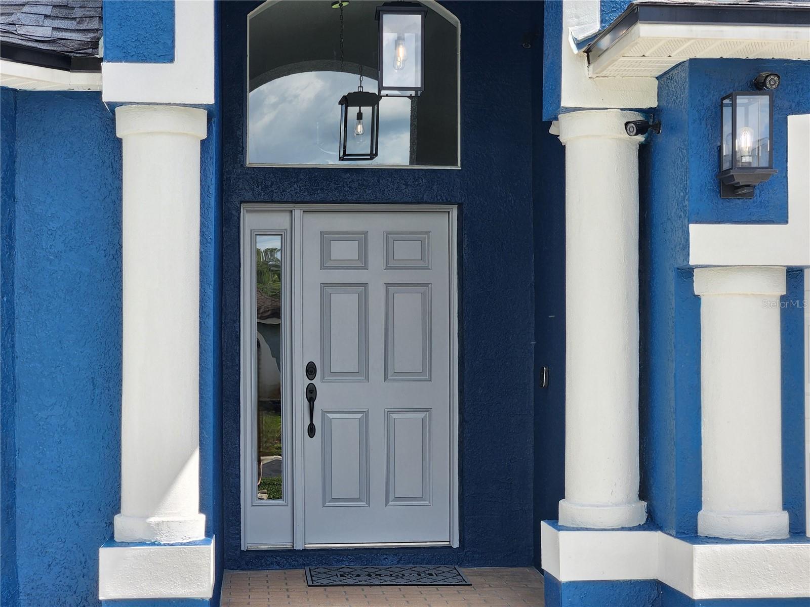 Listing photo id 1 for 1426 Appleton Place