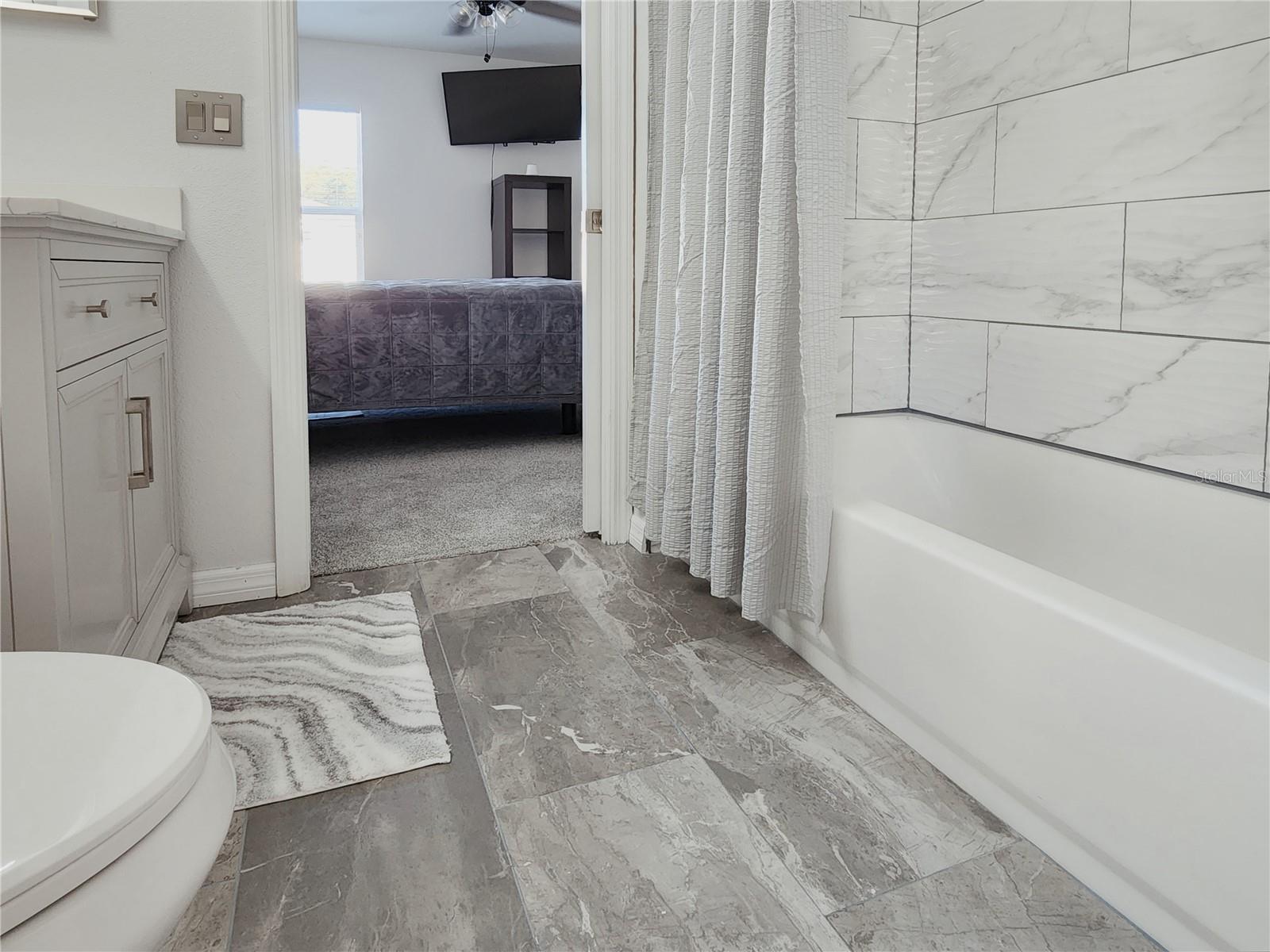 Listing photo id 31 for 1426 Appleton Place