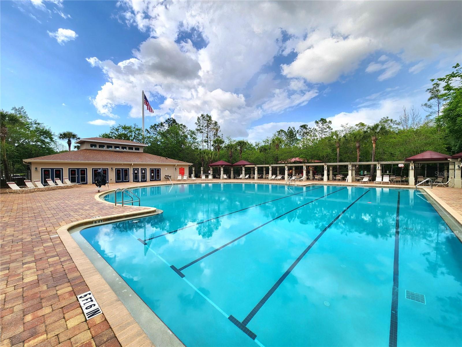 Listing photo id 52 for 1426 Appleton Place