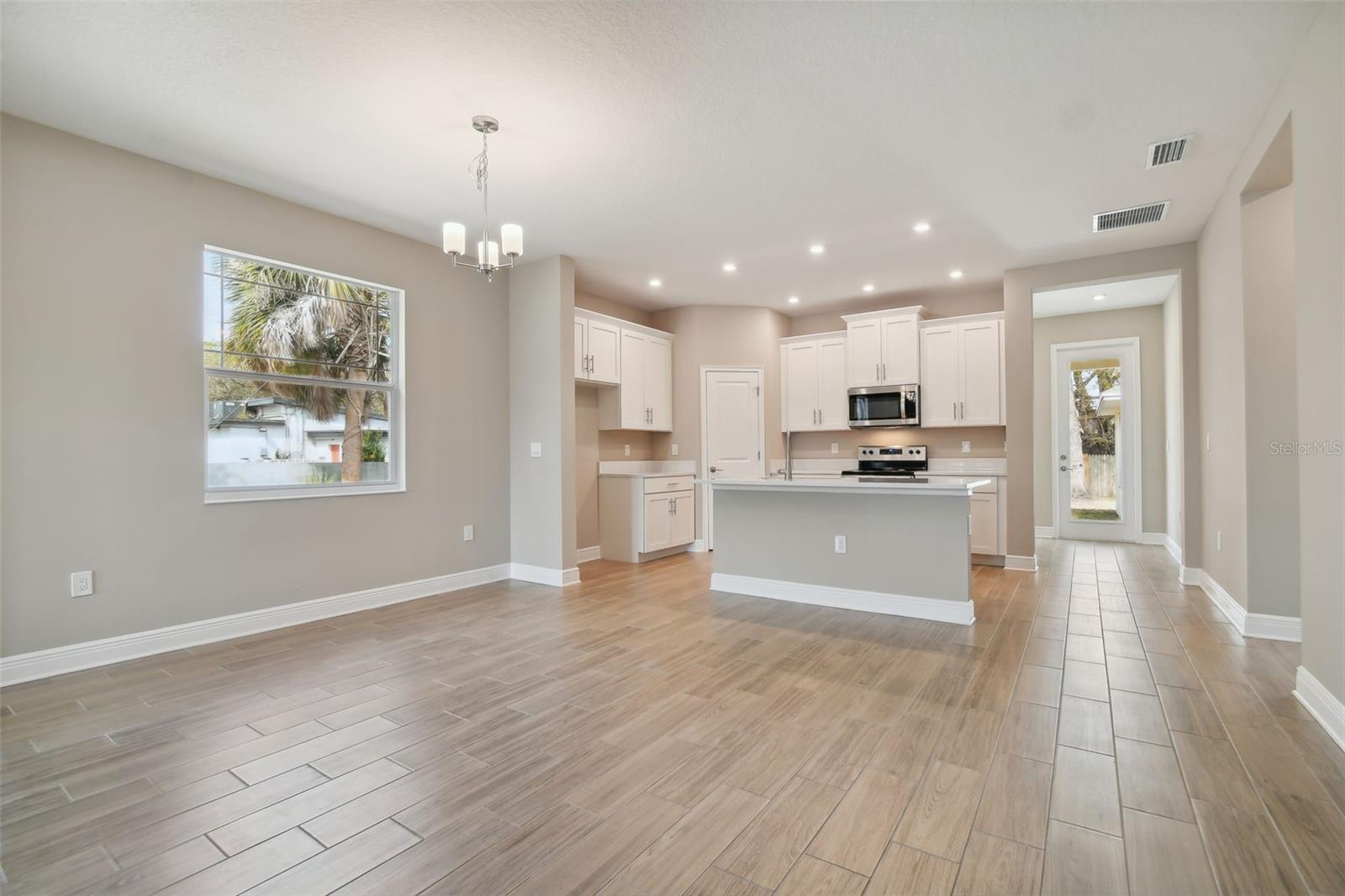 Image 10 of 33 For 5010 22nd Street N