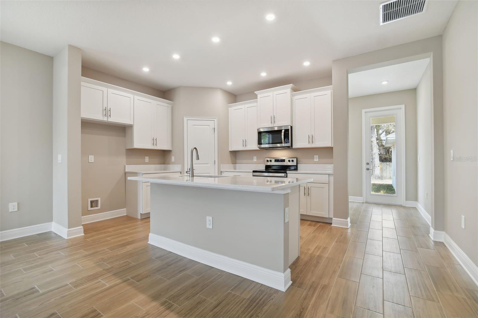 Image 11 of 33 For 5010 22nd Street N