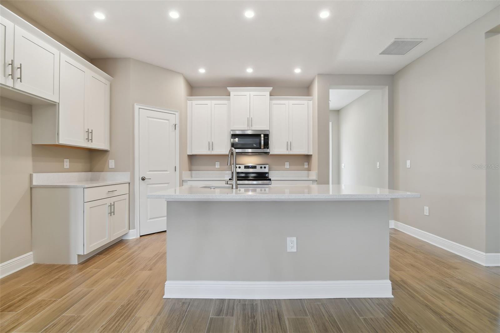 Image 13 of 33 For 5010 22nd Street N