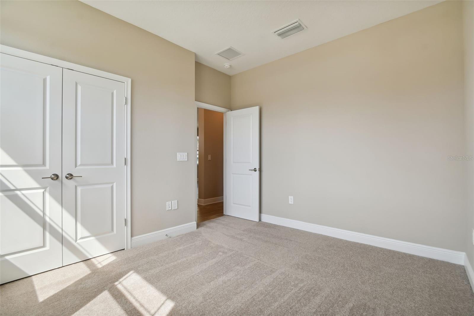 Image 17 of 33 For 5010 22nd Street N