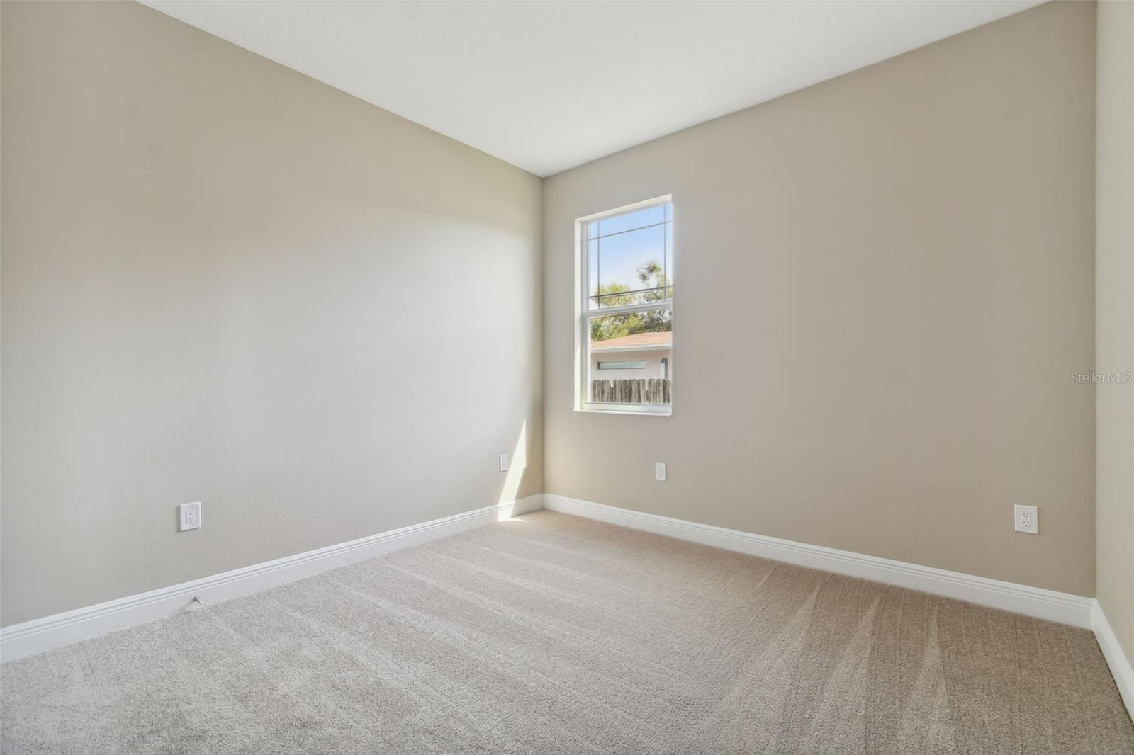 Image 18 of 33 For 5010 22nd Street N