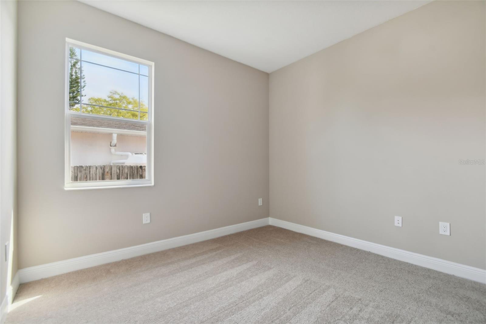 Image 24 of 33 For 5010 22nd Street N