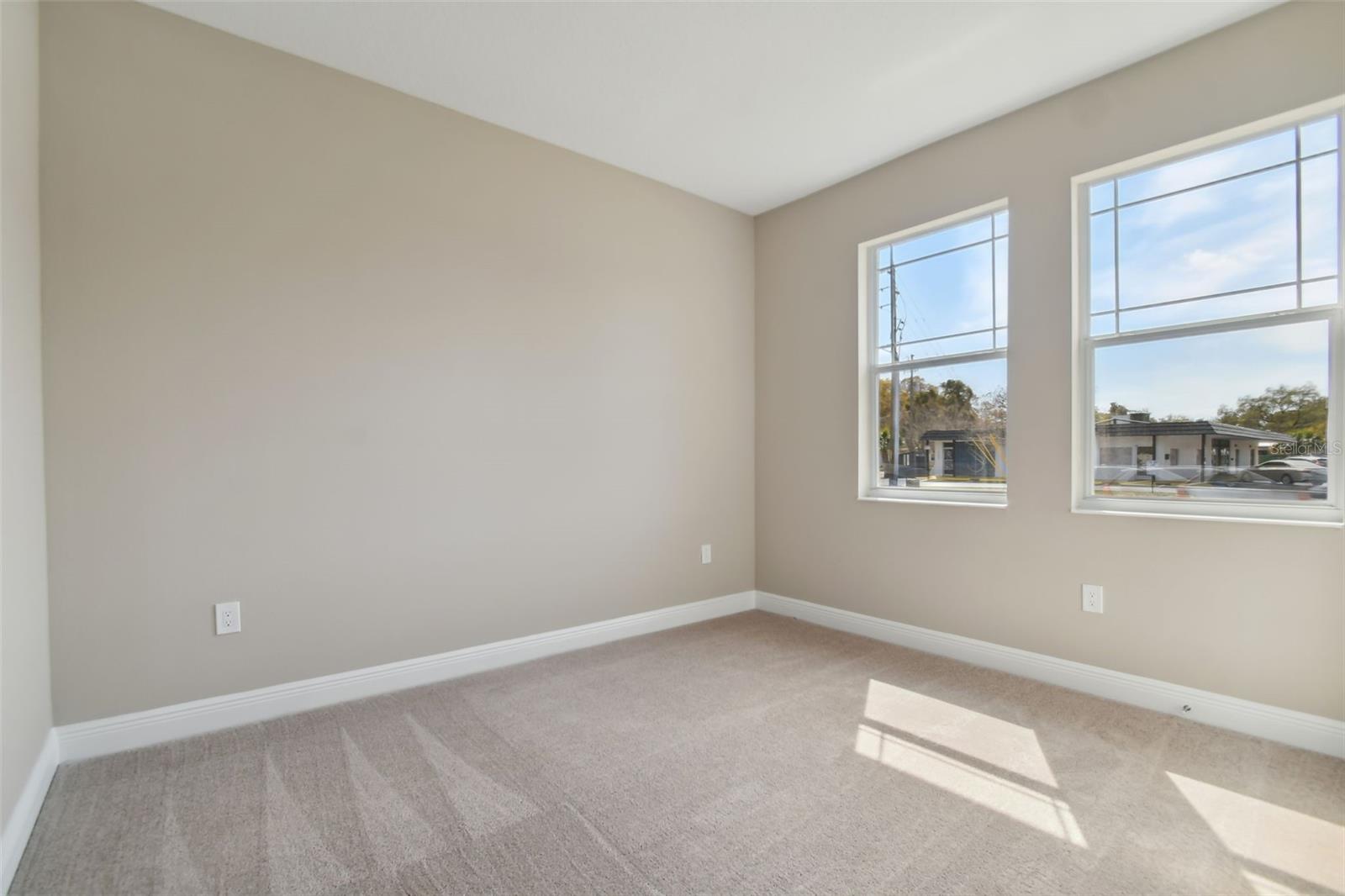 Image 26 of 33 For 5010 22nd Street N