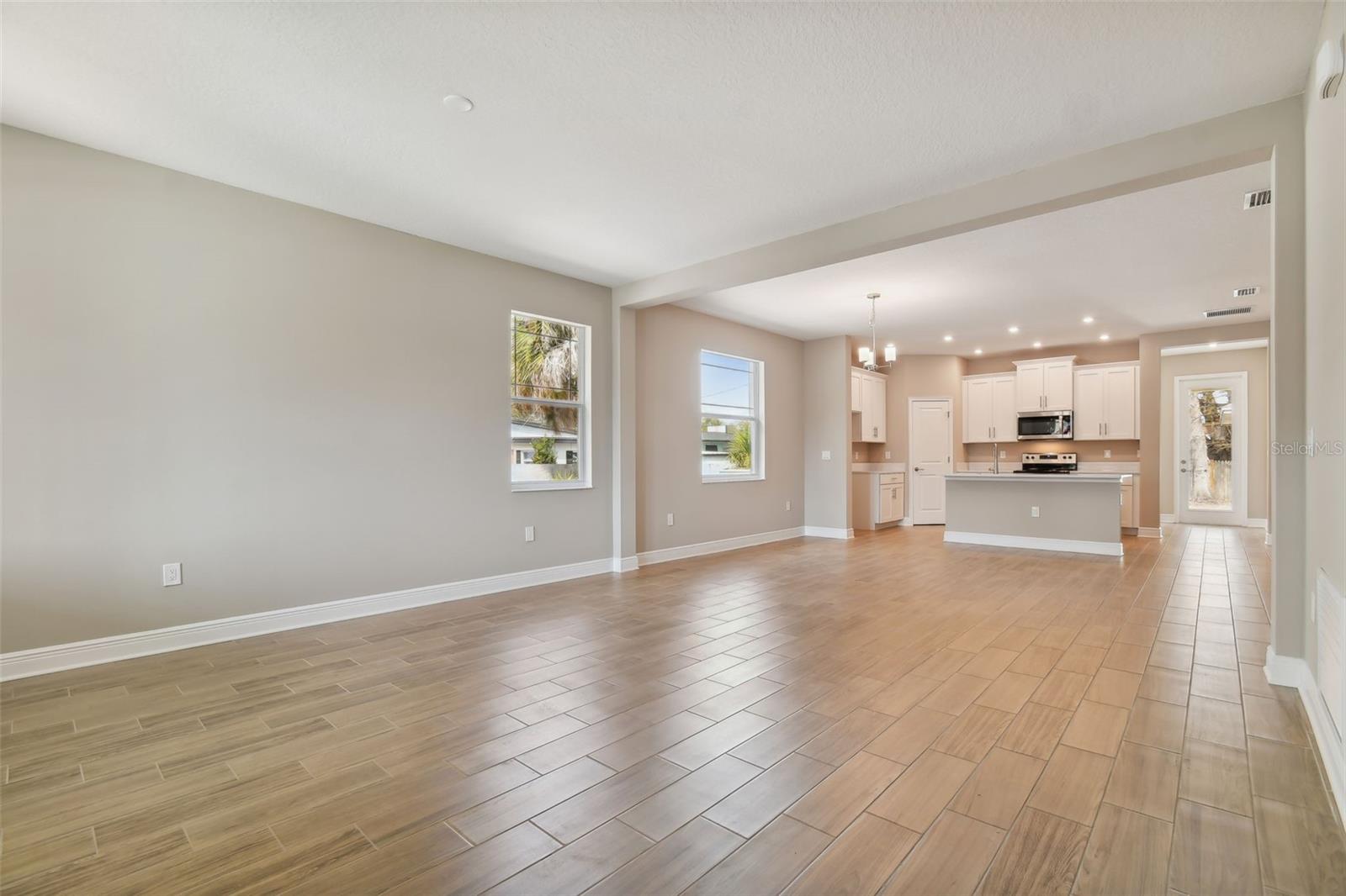 Image 3 of 33 For 5010 22nd Street N