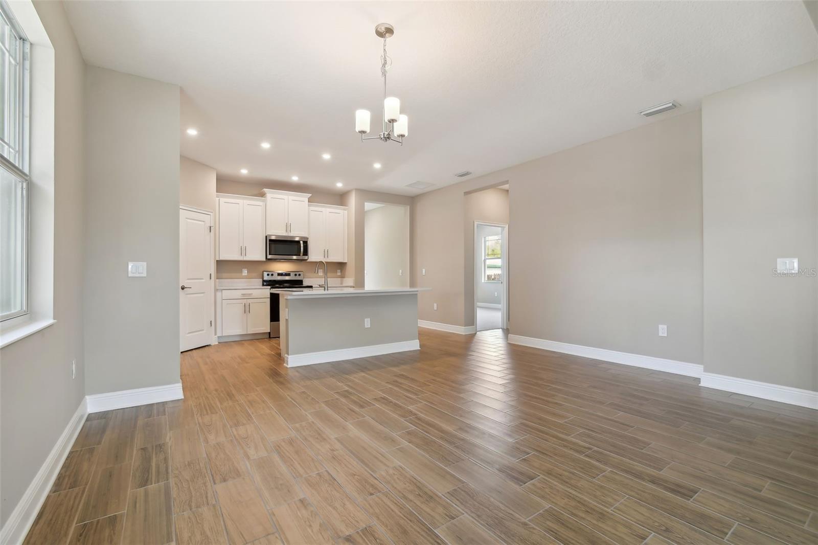 Image 9 of 33 For 5010 22nd Street N