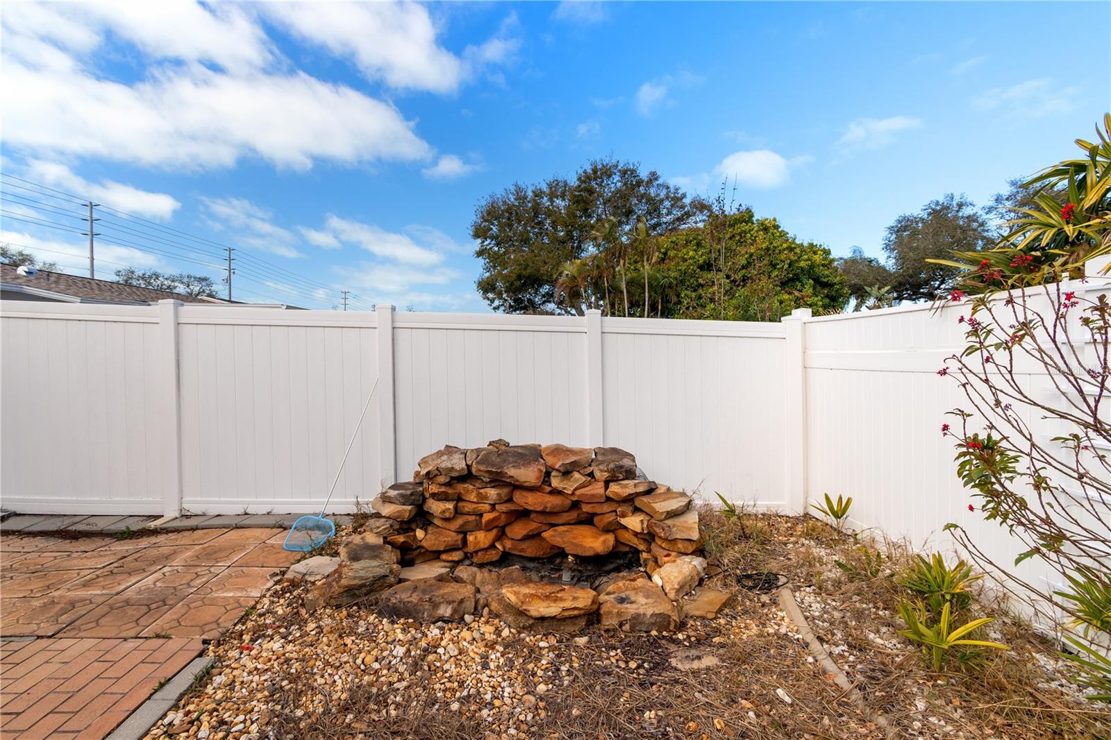 Image 14 of 57 For 13565 86th Avenue