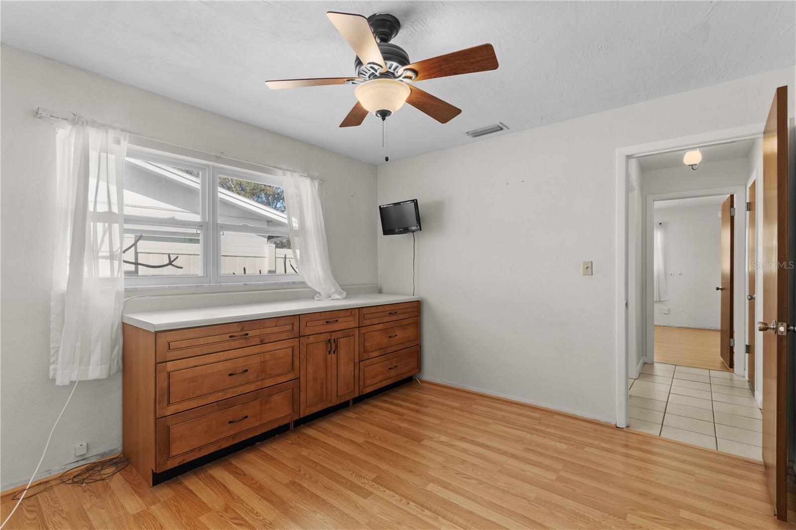 Image 19 of 57 For 13565 86th Avenue