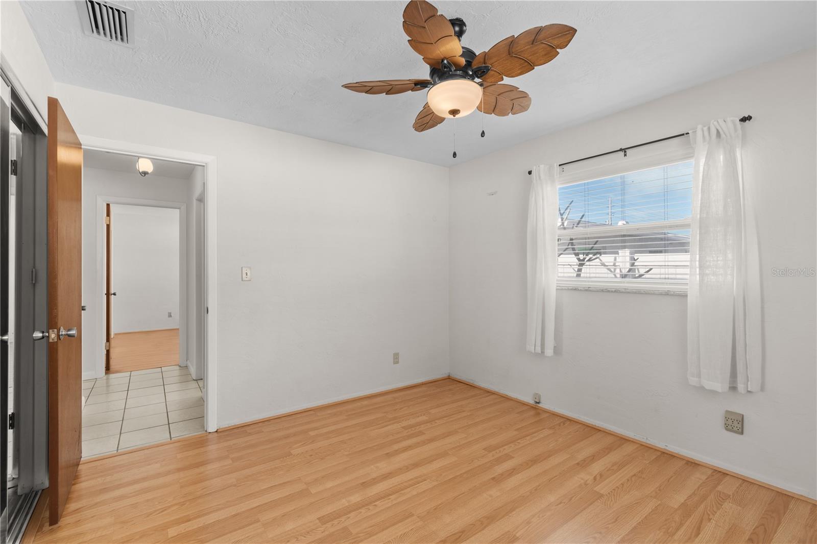 Image 22 of 57 For 13565 86th Avenue