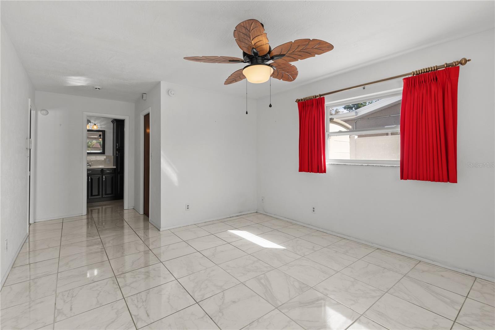 Image 31 of 57 For 13565 86th Avenue