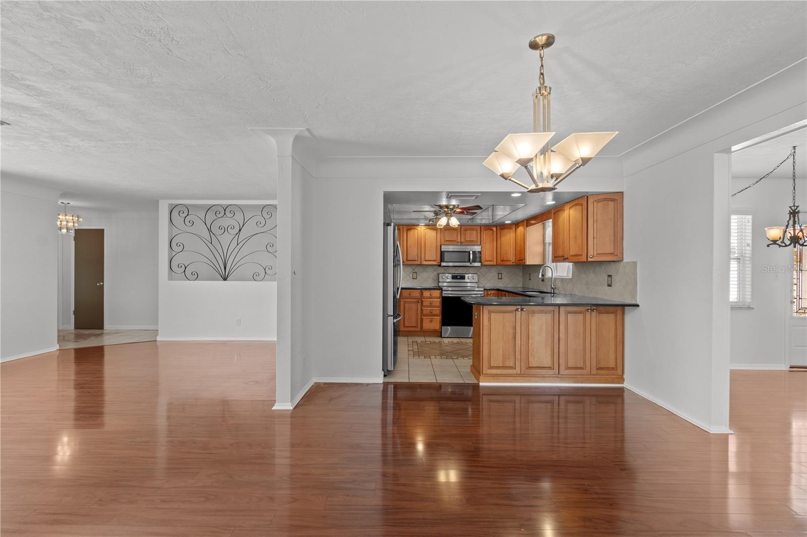 Image 36 of 57 For 13565 86th Avenue