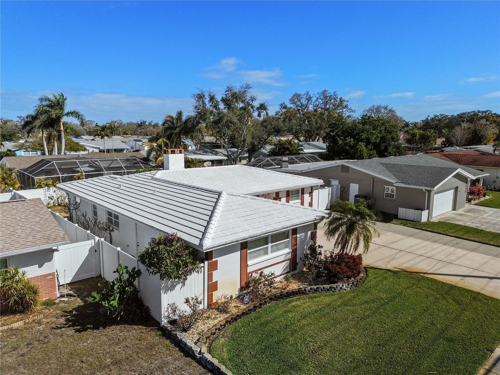 Image 4 of 57 For 13565 86th Avenue