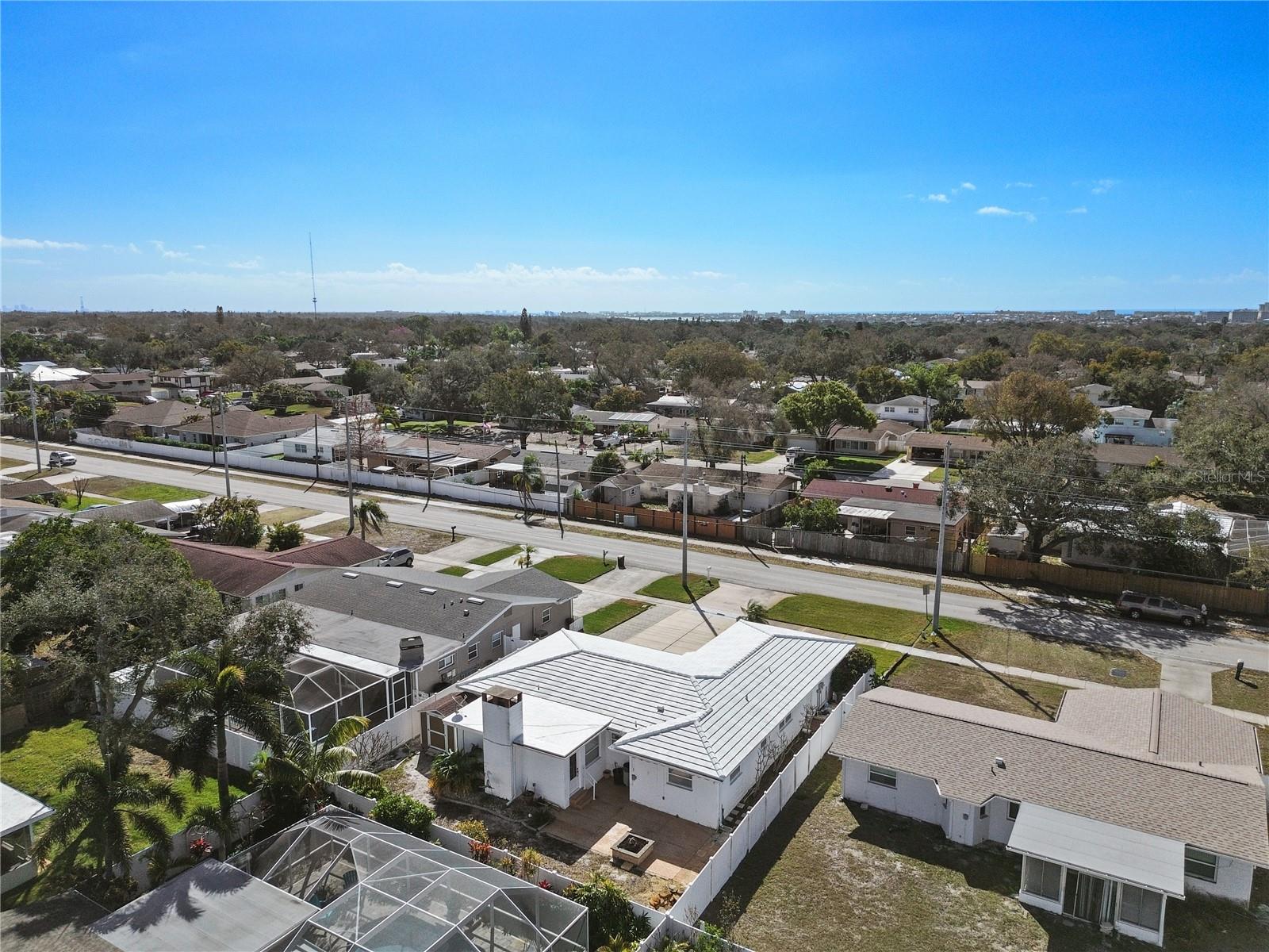 Image 6 of 57 For 13565 86th Avenue